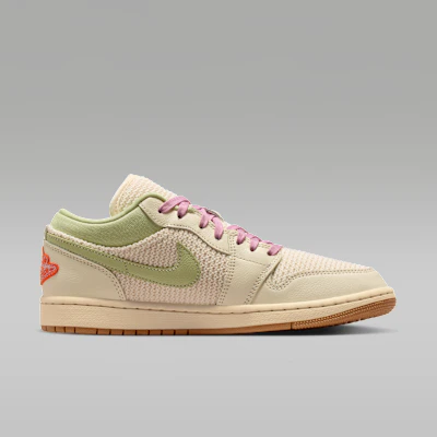 (W) Air Jordan 1 Low SE 米白/橄榄绿/珍珠白/冰胭脂红 II0569-100 Lookbook (W) Air Jordan 1 Low SE 米白/橄榄绿/珍珠白/冰胭脂红 II0569-100