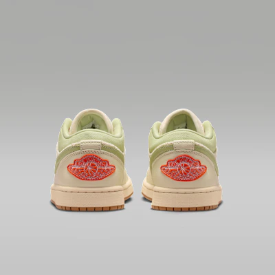 (W) Air Jordan 1 Low SE 米白/橄榄绿/珍珠白/冰胭脂红 II0569-100 Details for (W) Air Jordan 1 Low SE 米白/橄榄绿/珍珠白/冰胭脂红 II0569-100
