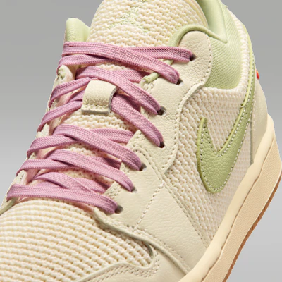 (W) Air Jordan 1 Low SE 米白/橄榄绿/珍珠白/冰胭脂红 II0569-100 Sizing (W) Air Jordan 1 Low SE 米白/橄榄绿/珍珠白/冰胭脂红 II0569-100