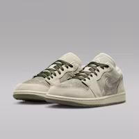 Details for (W) Air Jordan 1 Low SE 松霧綠/玉石綠/卡其綠/松霧綠 IR7327-304