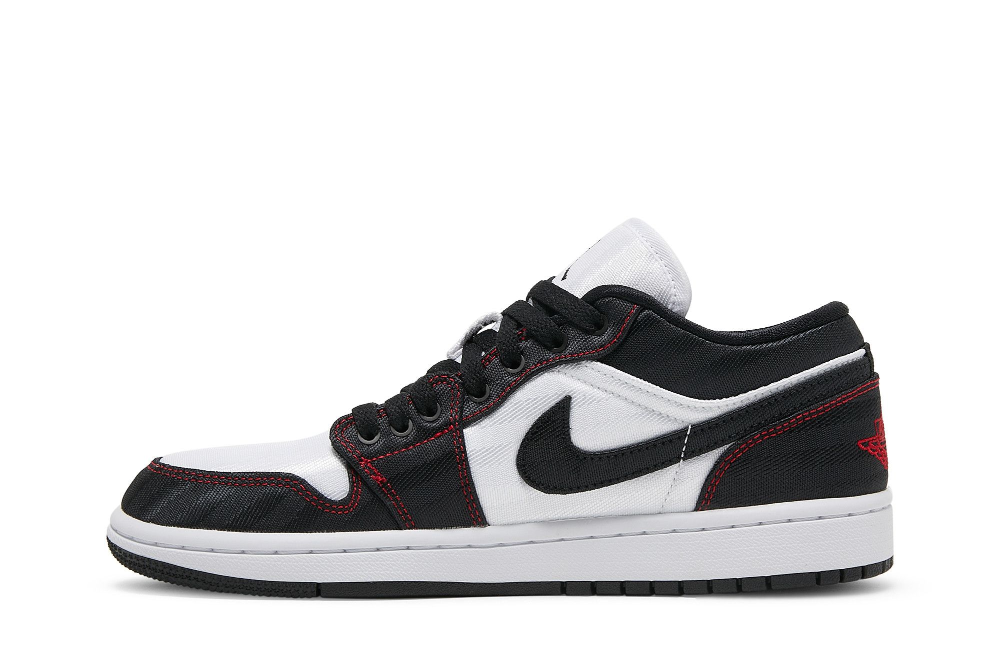Shop (W) Air Jordan 1 Low SE Utility 'Blanco Negro Rojo' DD9337-106