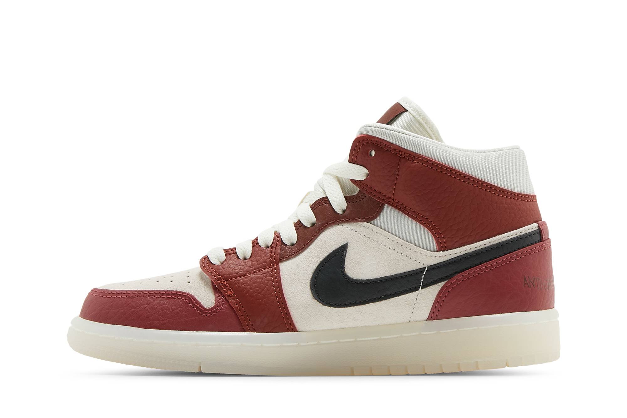 Lookbook (W) Air Jordan 1 Mid 'Mesin Anti Gravitasi' DM9601-200