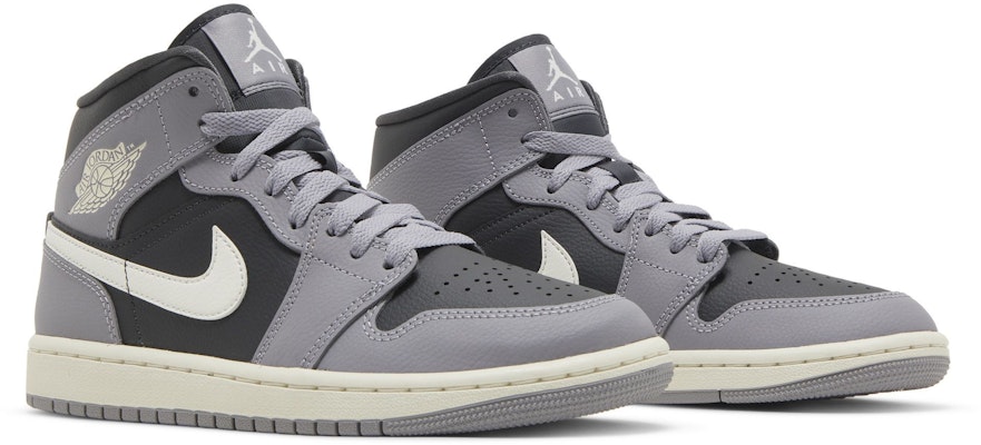 (W) Air Jordan 1 Mid 'Kelabu Simen' BQ6472-022 1