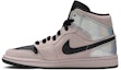 Lookbook (Wanita) Air Jordan 1 Mid 'Iridescent' BQ6472-602