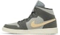 (W) Air Jordan 1 Mid 'Kelabu Besi Onyx'. BQ6472-020