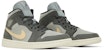 (W) Air Jordan 1 Mid 'Kelabu Besi Onyx'. BQ6472-020