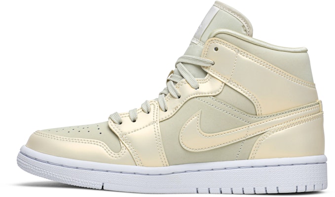 (W) Air Jordan 1 Mid 'Kuning Lemon' CK6587-200 Lookbook (W) Air Jordan 1 Mid 'Kuning Lemon' CK6587-200