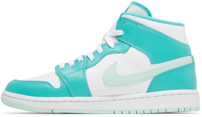 (W) Air Jordan 1 Mid 'Hijau Marin' DV2229-300 Lookbook (W) Air Jordan 1 Mid 'Hijau Marin' DV2229-300