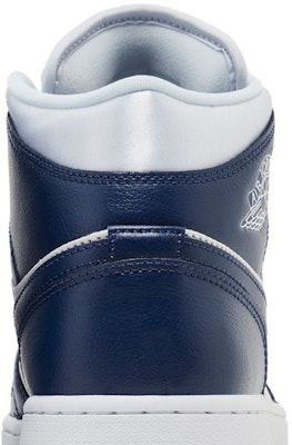(Women) Air Jordan 1 Mid 'Midnight Navy Gold Charms' FZ8777-044 Sizing (Women) Air Jordan 1 Mid 'Midnight Navy Gold Charms' FZ8777-044