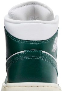 (W) Air Jordan 1 Mid 'Hijau Oksida' BQ6472-133 Sizing (W) Air Jordan 1 Mid 'Hijau Oksida' BQ6472-133