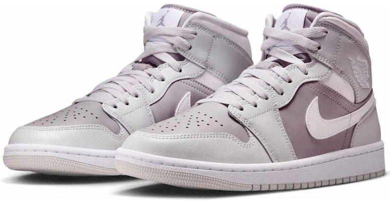 (Women) Air Jordan 1 Mid 'Photon Dust Atmosphere Grey' BQ6472-008 Lookbook (Women) Air Jordan 1 Mid 'Photon Dust Atmosphere Grey' BQ6472-008