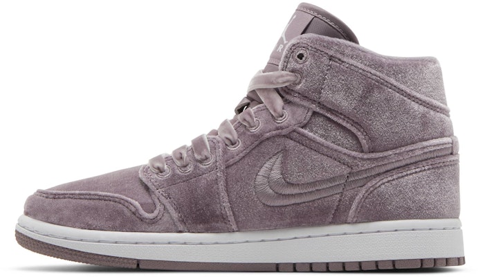 (Women) Air Jordan 1 Mid 'Purple Velvet' DQ8397-500 Lookbook (Women) Air Jordan 1 Mid 'Purple Velvet' DQ8397-500