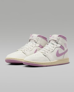 (W) Air Jordan 1 中筒「米色亞麻蘭花」 BQ6472-162 Purchase (W) Air Jordan 1 中筒「米色亞麻蘭花」 BQ6472-162