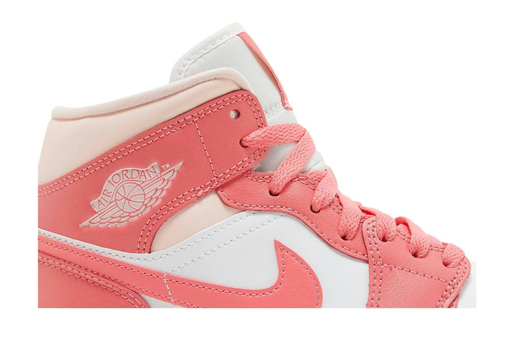 (W) Air Jordan 1 Mid ‘Strawberries and Cream’ BQ6472-186