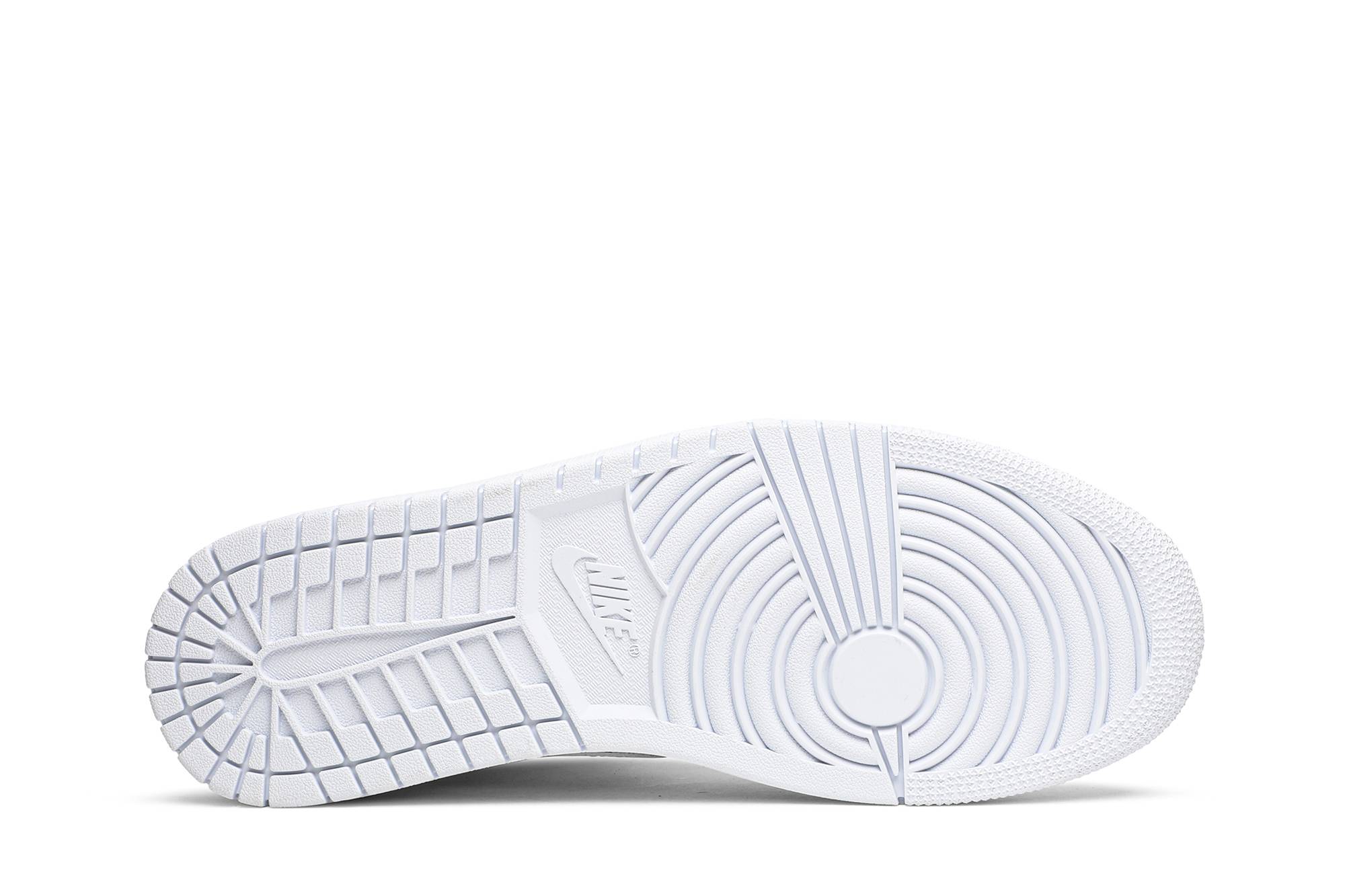 Shop (W) Air Jordan 1 中帮 '全白漆皮钩' BQ6472-100