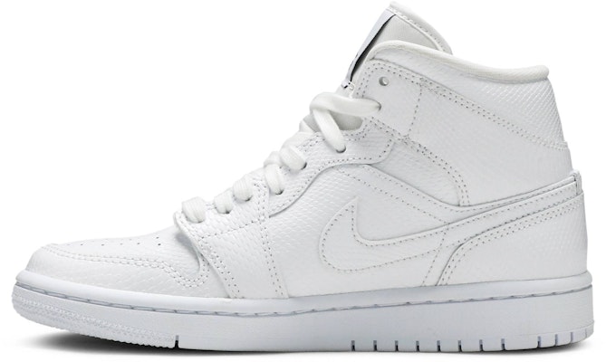 (W) エアジョーダン1 ミッド "白蛇" (AJ1 ミッド 白蛇) BQ6472-110 Lookbook (W) エアジョーダン1 ミッド "白蛇" (AJ1 ミッド 白蛇) BQ6472-110