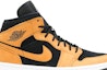 Order (W) Air Jordan 1 Mid Desert Ochre dalam Warna Coklat Kekuningan. DB5453-700