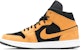 (W) Air Jordan 1 Mid Desert Ochre dalam Warna Coklat Kekuningan. DB5453-700