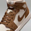 Sizing (W) Air Jordan 1 Mid Licht British Tan/Chalk BQ6472-203