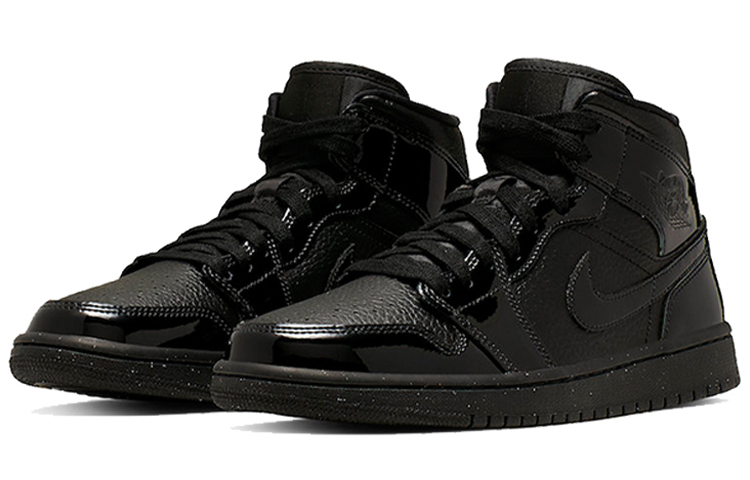 Lookbook (W) Air Jordan 1 Mid Patent 'Hitam Triple' BQ6472-003