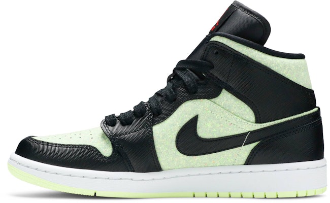 (Women) Air Jordan 1 Mid SE 'Black Barely Volt' CV5276-003 Lookbook (Women) Air Jordan 1 Mid SE 'Black Barely Volt' CV5276-003