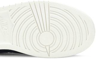 (W) エアジョーダン1 Rebel XX "ブラック" AR5599-006 Purchase (W) エアジョーダン1 Rebel XX "ブラック" AR5599-006