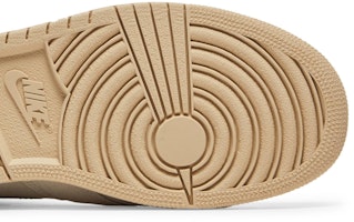 (女性) Air Jordan 1 Rebel XX '乳白色' AR5599-201 Purchase (女性) Air Jordan 1 Rebel XX '乳白色' AR5599-201