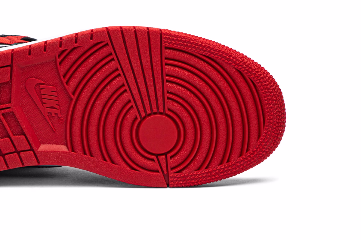 (Women) Air Jordan 1 Retro High 'Satin Black Toe'