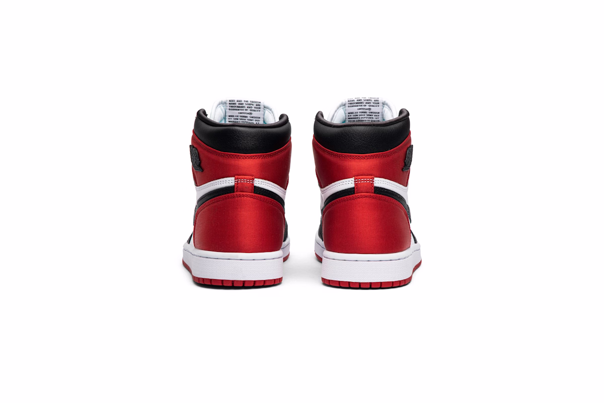 (Women) Air Jordan 1 Retro High 'Satin Black Toe'