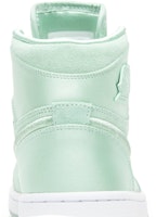 (W) Air Jordan 1 Retro High 'Season of Her: Menta' AO1847-345 Sizing (W) Air Jordan 1 Retro High 'Season of Her: Menta' AO1847-345