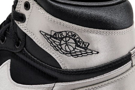 (W) Air Jordan 1 Retro Tinggi OG 'Satin Shadow' FD4810-010 1