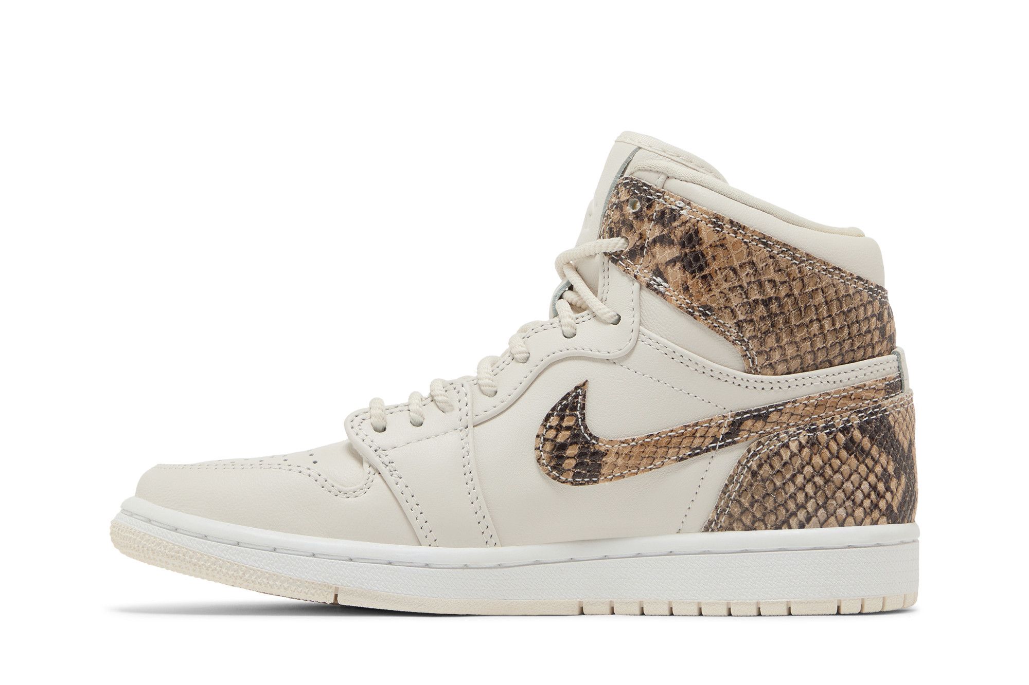 Shop (Wanita) Air Jordan 1 Retro High OG PRM 'Ular Putih' AH7389-004