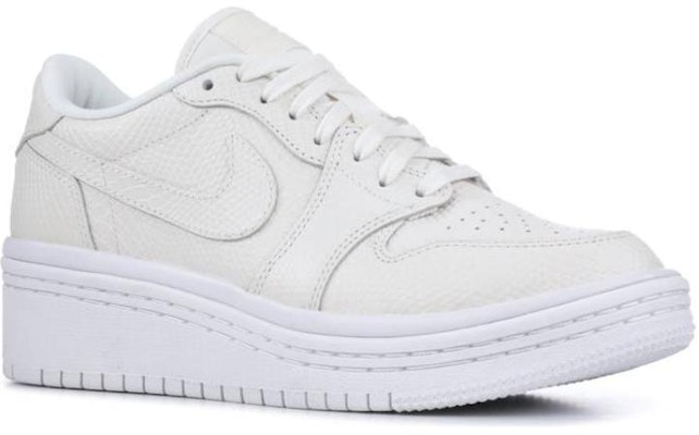 (W) Air Jordan 1 Retro Low Lifted Phantom Lelaki dan Wanita AO1334-004 Lookbook (W) Air Jordan 1 Retro Low Lifted Phantom Lelaki dan Wanita AO1334-004