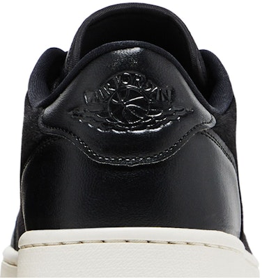 (W) Air Jordan 1 Retro Low NS 'Hitam' AO1935-001 Sizing (W) Air Jordan 1 Retro Low NS 'Hitam' AO1935-001