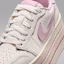 Sizing (W) Air Jordan 1 三层米白/米色/冰冷胭脂红 HV8288-101
