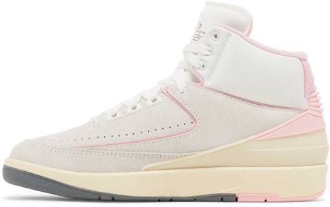 (W) Air Jordan 2 Retro 'Merah Jambu Lembut' FB2372-100 Lookbook (W) Air Jordan 2 Retro 'Merah Jambu Lembut' FB2372-100