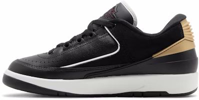 (W) 에어 조던 2 레트로 로우 "블랙 메탈릭 골드" DX4401-001 Lookbook (W) 에어 조던 2 레트로 로우 "블랙 메탈릭 골드" DX4401-001