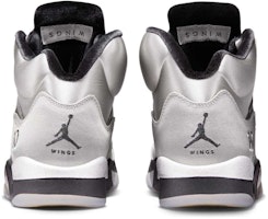 Air Jordan 5 Retro Wings (2025) 運動鞋 IO2038-001 Lookbook Air Jordan 5 Retro Wings (2025) 運動鞋 IO2038-001
