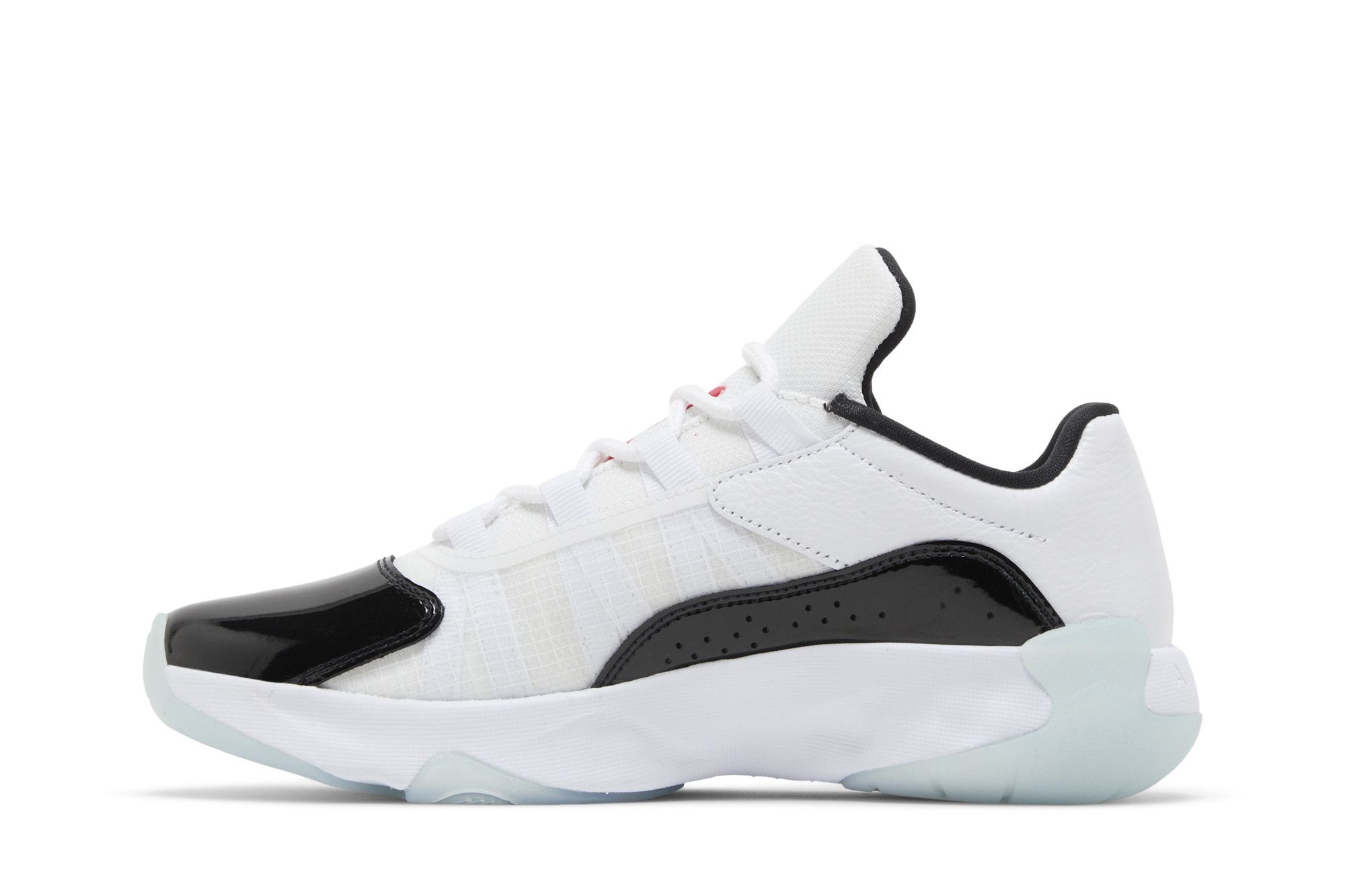 Lookbook (W) Air Jordan 11 CMFT Low ''Wit Zwart Blauwe Tint'' DV2629-106