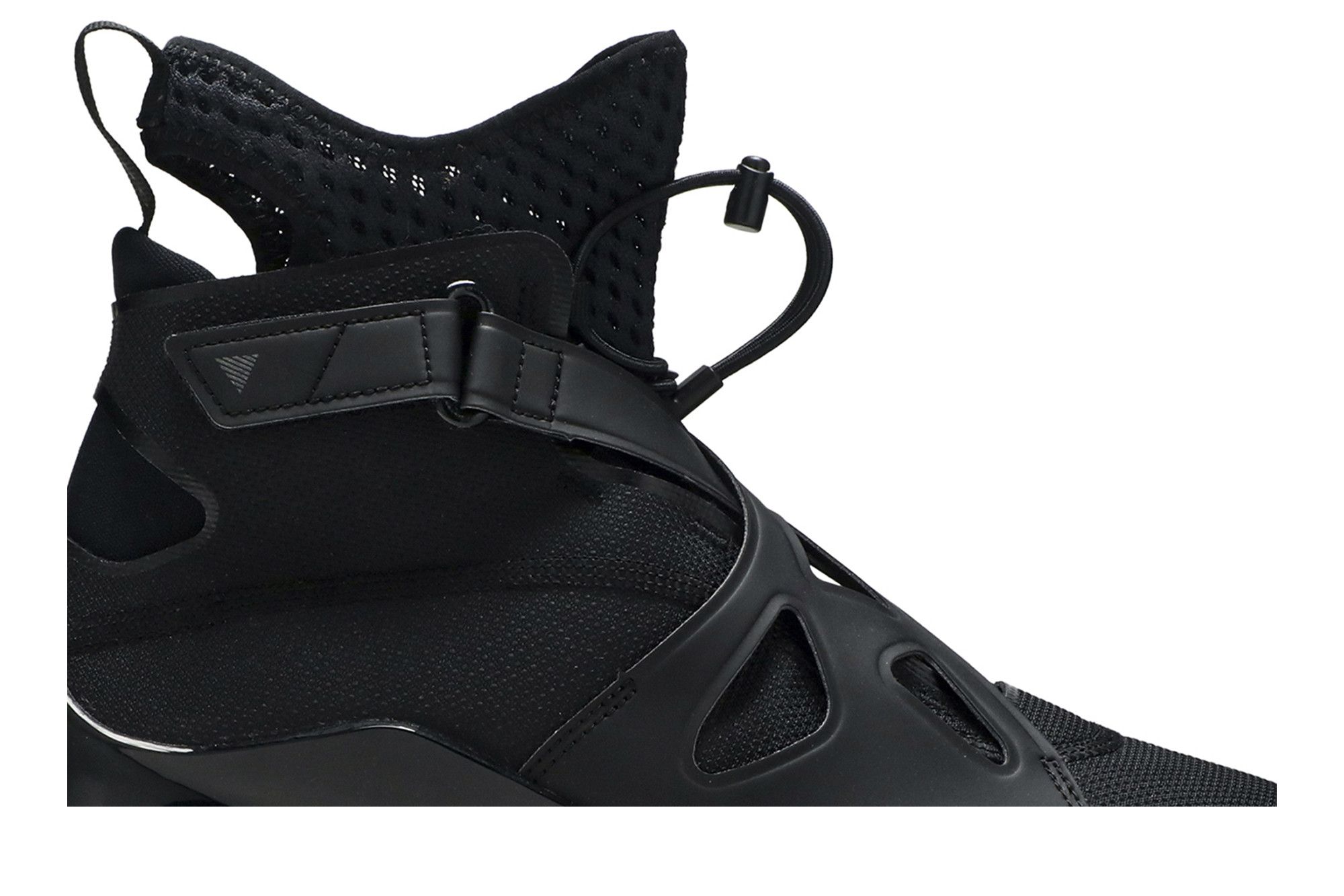 Lookbook (W) Air Jordan Air Latitude 720 'Triple Black' Negro Triple AV5187-001