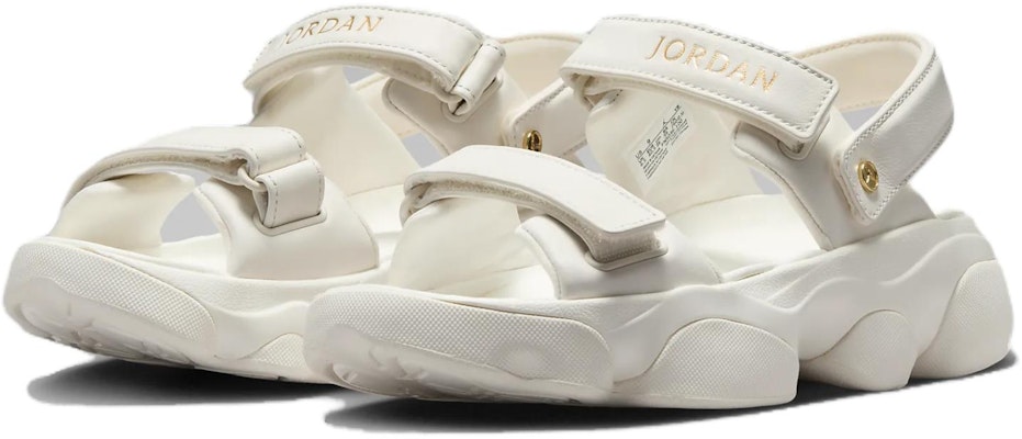 (Women) Air Jordan Deja Sandal 'Sail Metallic Gold' FN5036-100 Lookbook (Women) Air Jordan Deja Sandal 'Sail Metallic Gold' FN5036-100