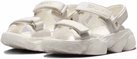 Shop (W) Air Jordan Deja 拖鞋 '米白金属金' FN5036-100