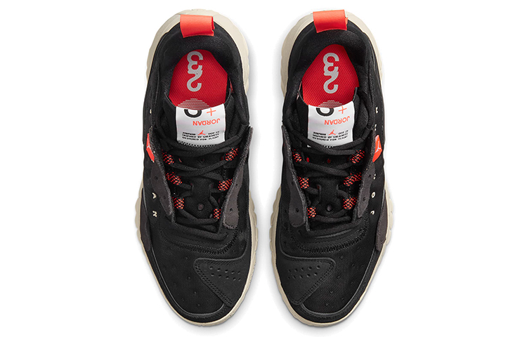 Shop Air Jordan Delta 2 運動鞋 女款 黑橙色