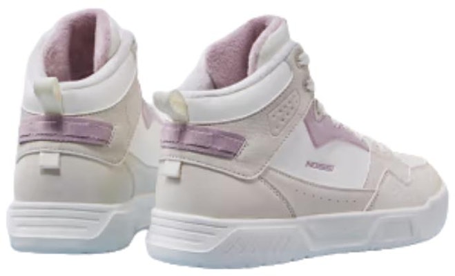 (W) Air Jordan High 'White Comfort' Putih Nyaman XM46230565B Lookbook (W) Air Jordan High 'White Comfort' Putih Nyaman XM46230565B
