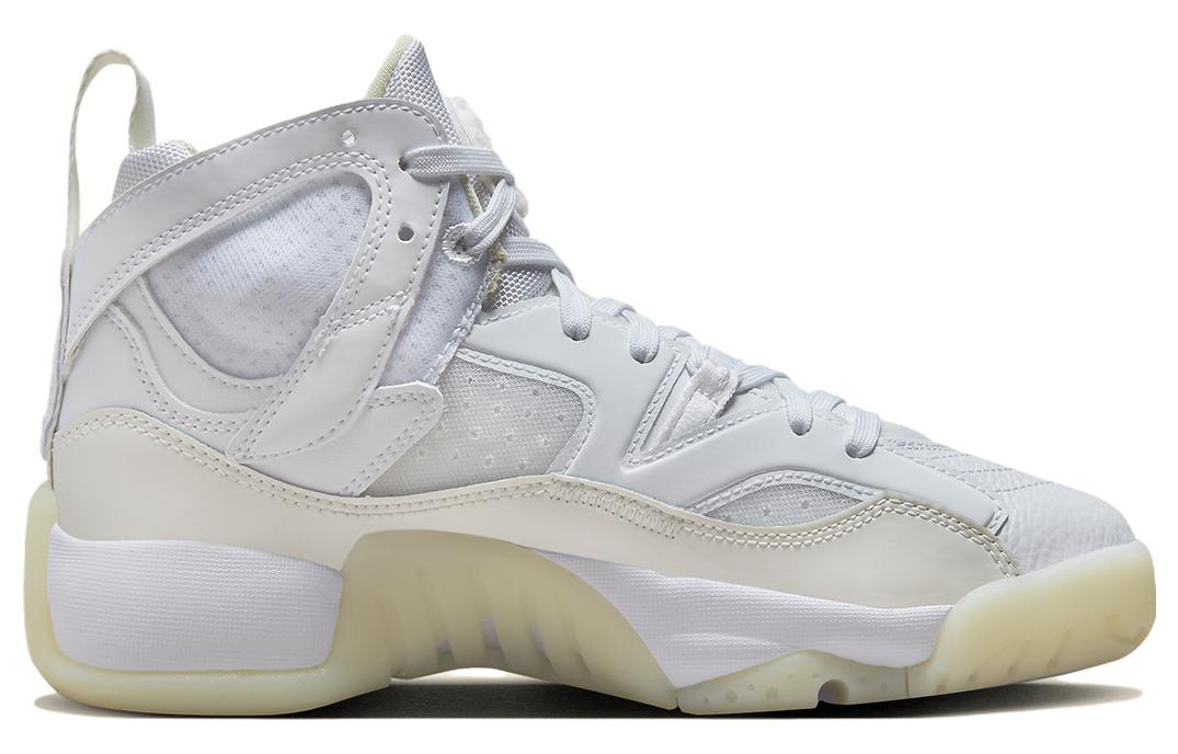 Lookbook (W) Air Jordan Jumpman Two Trey ''Bianco Sail'' DR9631-100