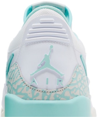 (W) Air Jordan Legacy 312 Low 'Putih Light Dew' HJ9041-100 Sizing (W) Air Jordan Legacy 312 Low 'Putih Light Dew' HJ9041-100