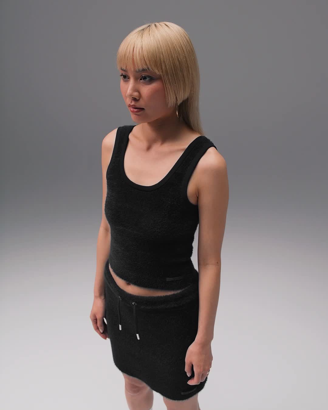Lookbook (W) エアジョーダン ミュール ブラック/メタリックシルバー HJ4292-001