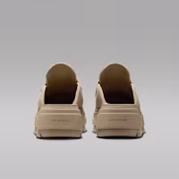 Sizing (W) Air Jordan Mule Khaki/Metallic Silber HJ4292-200