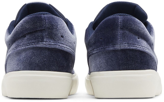 (W) Air Jordan Series .05 SE Low ''Midnight Navy/University Red Stijl'' DZ7737-460 Sizing (W) Air Jordan Series .05 SE Low ''Midnight Navy/University Red Stijl'' DZ7737-460