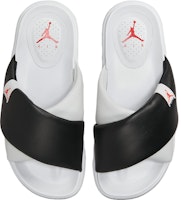 (W) Air Jordan Sophia Geluncuran 'Infrared 23 Hitam' DO8863-100 Lookbook (W) Air Jordan Sophia Geluncuran 'Infrared 23 Hitam' DO8863-100